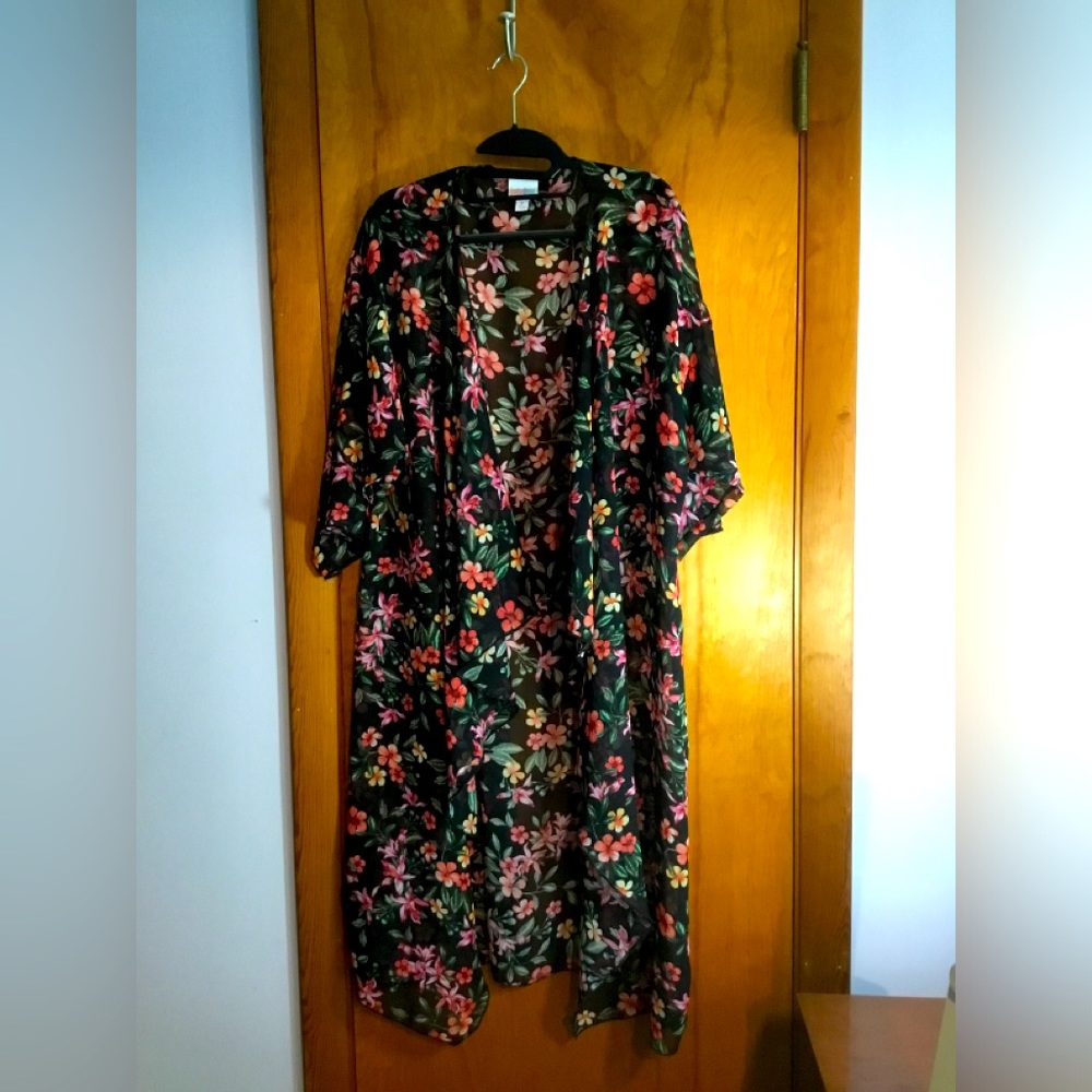 Lularoe Shirley kimono